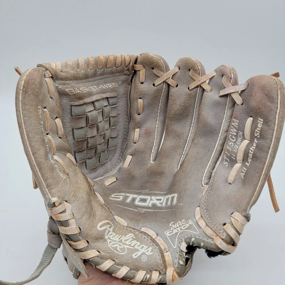 Rawlings Sure Catch Fastpitch Softball Glove Right hand Gray 11 1/2